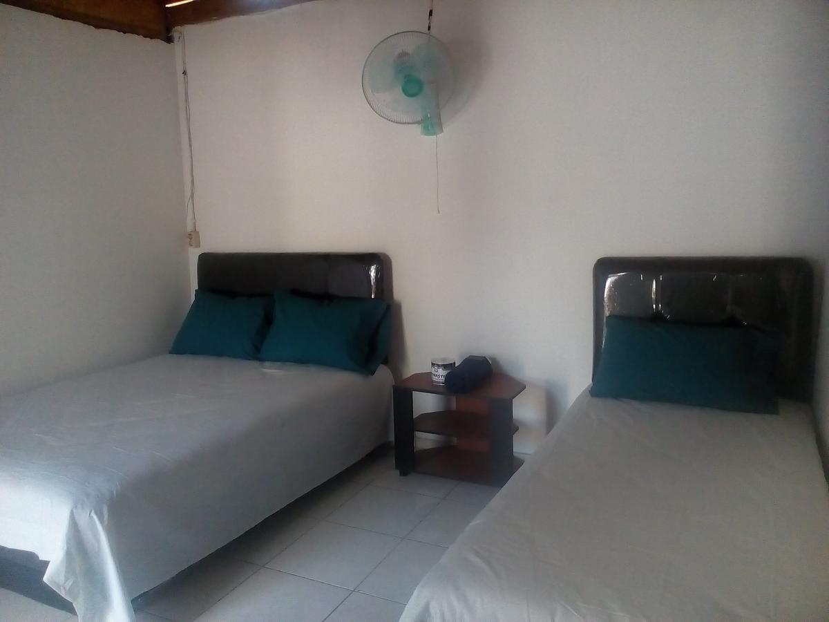 Izaac'S Bed & Breakfast Lovina Εξωτερικό φωτογραφία