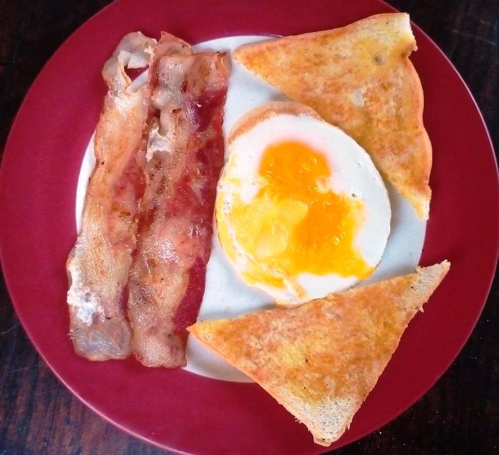 Izaac'S Bed & Breakfast Lovina Εξωτερικό φωτογραφία
